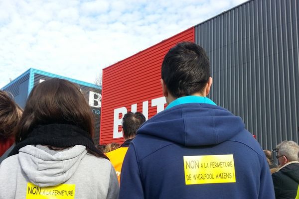 Nouvelle manifestation des salariés Whirlpool contre la fermeture