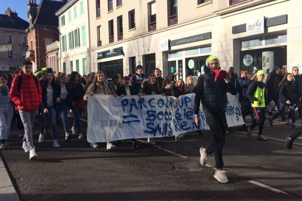 Un lycéen interpellé en marge des manifestations - Photo d'illustration 