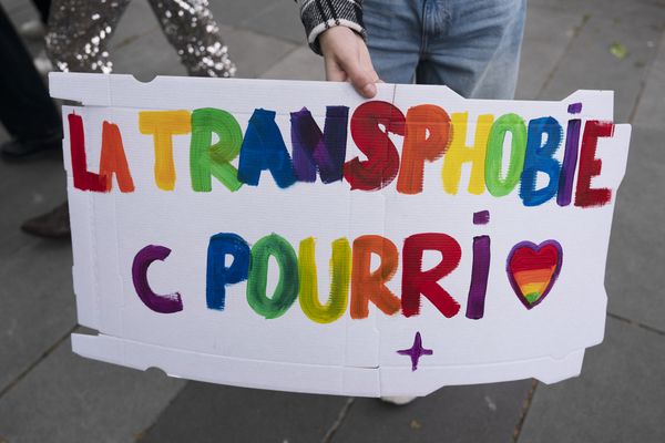 En cette journée de lutte contre l'homophobie et la transphobie, une association LGBTQIA+ prend la parole.