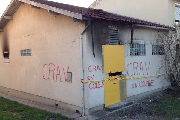 Le central téléphonique de Bessières, détruit parun incendie.