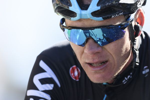 Chris Froome dit avoir été percuté volontairement par un automobiliste qui a pris la fuite, ce mardi 9 mai à Beausoleil