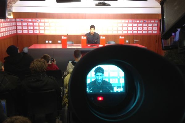 Tulio De Melo devant la presse ce mardi 22 janvier au Domaine de Luchin, centre d'entraînement du LOSC. 