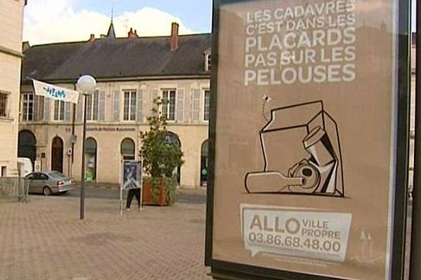 Le service Allo Ville Propre est en test depuis le mois de juillet 2014, à Nevers, le chef-lieu de  la Nièvre. 