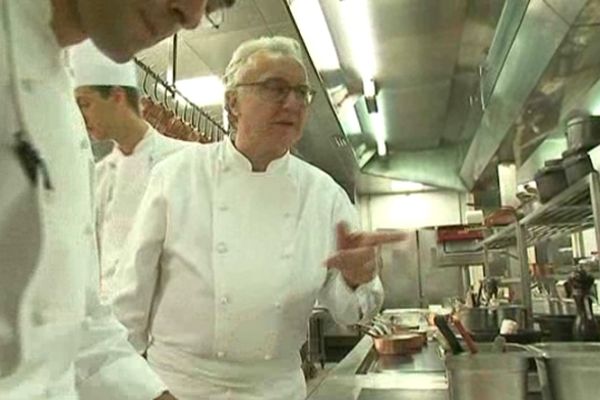 Alain Ducasse aux fourneaux lors du mariage du Prince Albert