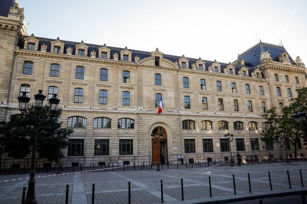 Le préfet délégué à l'immigration de la préfecture de police de Paris, Gautier Béranger, a été suspendu en mai.