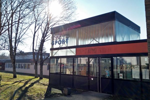 La faculté des Sciences du Sport sur le campus de Poitiers