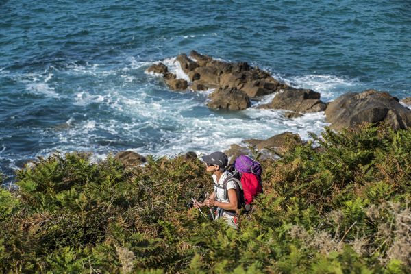 Le GR 34 longe tout le littoral breton, avec des portions parfois sportives.