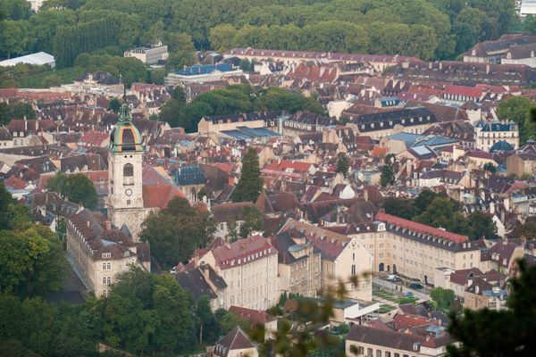 Le Préfet du Doubs annonce des mesures spécifiques pour le département au niveau de la lutte contre la propagation du coronavirus.