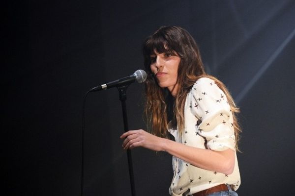 Lou doillon en concert aux Rencontres Trans Musicales de Rennes en décembre 2012 