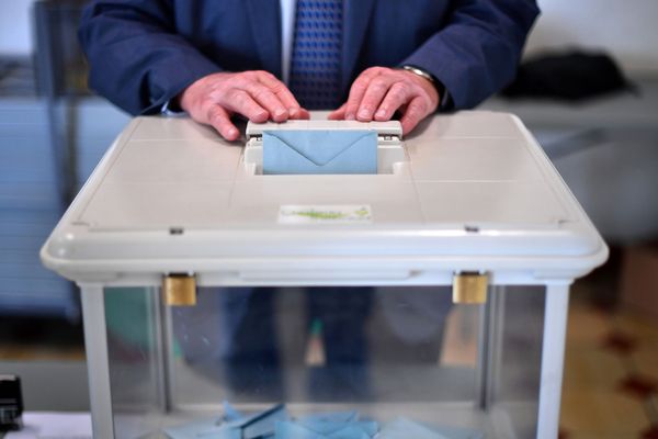 Dimanche 26 mai, lors des élections européennes, à Clermont-Ferrand, la liste de La République En Marche devance Europe Écologie.