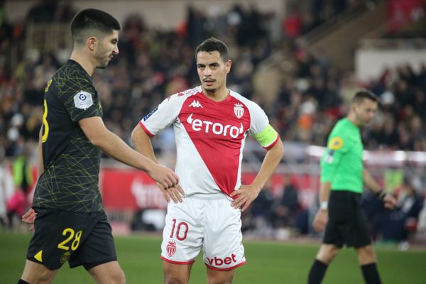 D'après le quotidien sportif L'Equipe, qui a traité le sujet des salaires de Ligue 1 à la fin du mois de mars, le capitaine de l'AS Monaco émargerait à 650.000 euros brut par mois.