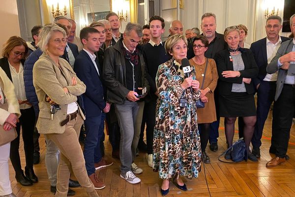 Brigitte Barèges interrogée sur France 3 Midi-Pyrénées au soir du premier tour des élections municipales à Montauban