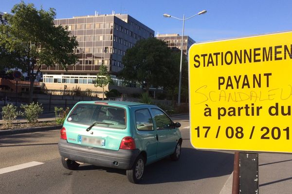 Sur l'île de Nantes aussi, la zone de stationnement sur voirie est étendue, au grand dam de certains