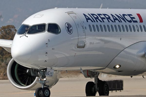 Cinq Airbus A220 d'Air France sont immobilisés à l'aéroport de Toulouse-Francazal (Haute-Garonne) pour des problèmes moteurs sur la quarantaine d'appareils de la flotte.