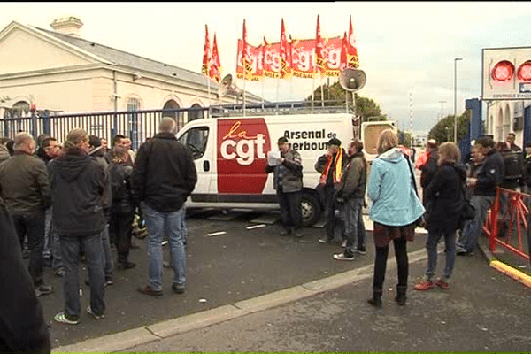 Le blocage du site DCNS à Cherbourg a débuté ce mardi à 5 h 30 du matin