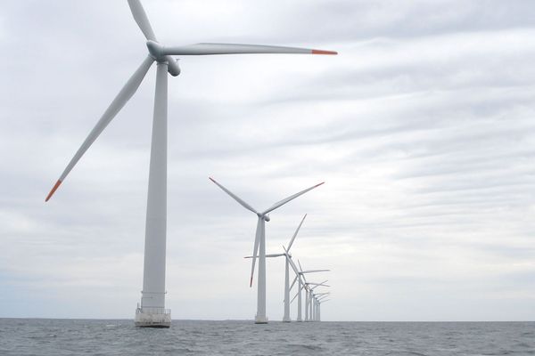 Frédéric Cuvillier, ministre des Transports et ancien maire de Boulogne-sur-Mer, soutient un projet éolien off-shore au large de Berck-sur-Mer