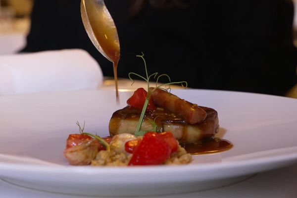 Foie gras aux fraises poêlée, étonnante alchimie gustative