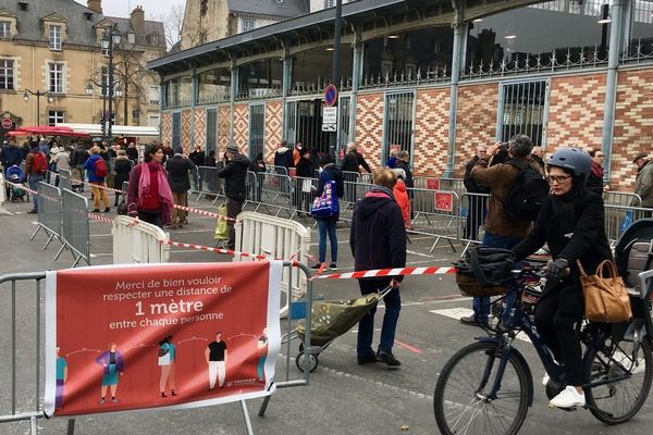 Le marché des Lices à Rennes a dû s'adapter avec l'épidémie de coronavirus