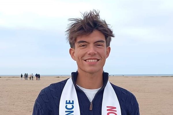 Jérémy Petit, 24 ans, a été élu Mister France Normandie à Coleville-Montgomery samedi 12 octobre 2024.