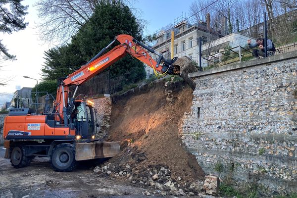 Un effondrement d'un mur a eu lieu, rue Cassini au Havre (Seine-Maritime), jeudi 9 janvier 2025.