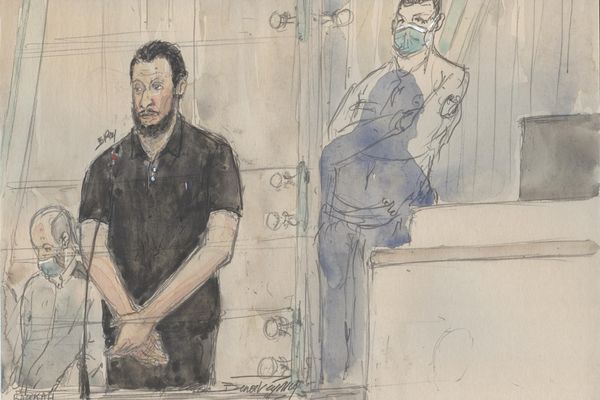 Salah Abdeslam dans le box des accusés, mercredi 30 mars.