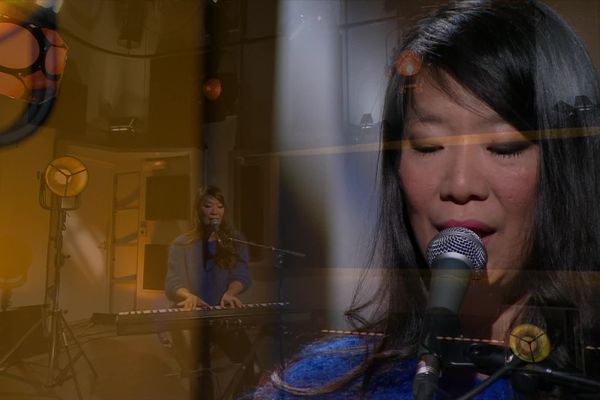 La chanteuse Kee-Yoon interprète son titre "San Remo" en live clavier et voix sur le plateau des Hauts en Scènes, le vendredi 20 janvier 2023.