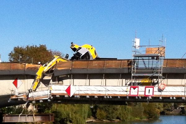 Depuis 11h30 ce mercredi matin, un incident de chantier bloque la circulation sur le pont de Bry-sur-Marne. 