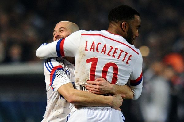 Lacazette,très convoité par ailleurs, restera à Lyon ,du moins pour l'instant 