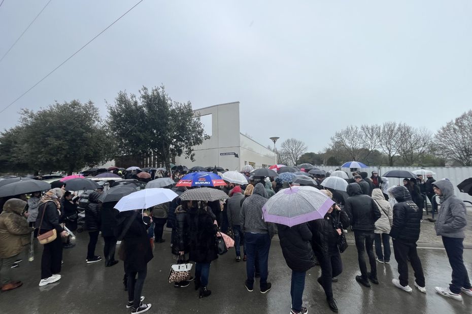 Funeral of Leslie Hoorelbeke at La Rochelle Crematorium, Attended by Kevin