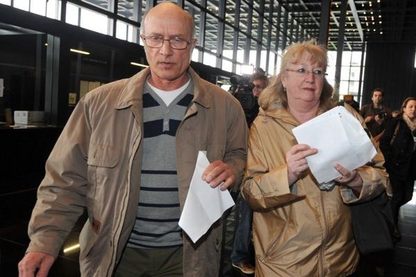 Gilles Patron et sa femme Michèle à leur arrivée au palais de Justice de Nantes,  le 30 mai 2013