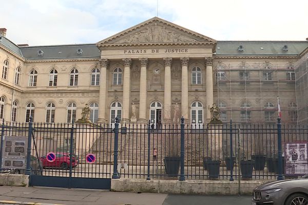 L'audience avait lieu au tribunal correctionnel d'Amiens le 9 mars 2023.