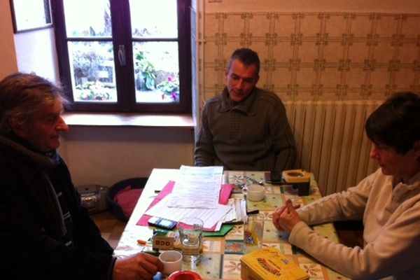 Michel et Viviane Baccard, et Eric Fontanel du comité de soutien