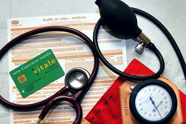 La carte vitale ou la généralisation comme moyen de paiement, la crainte des médecins.