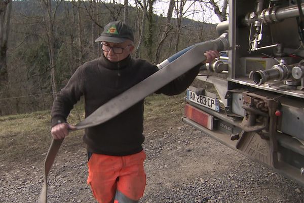 Faute d'approvisionnement suffisant par les sources, la commune d'Arlanc doit faire appel à un camion-citerne.