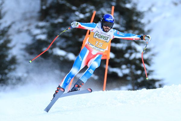 Cyprien Sarrazin a fait une lourde chute à Bormio pendant un entraînement aux mondiaux de ski en Italie ce vendredi 27 décembre 2024.