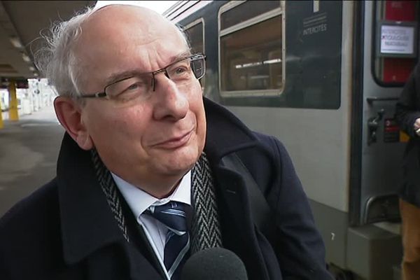 L'ancien Ministre des Transports a fait le voyage en train depuis Dunkerque via Paris en prenant le POLT jusqu'à Limoges