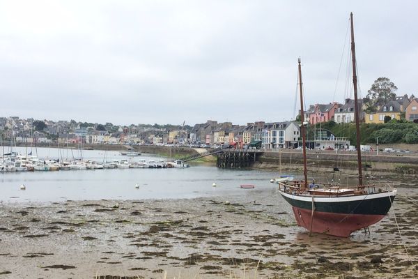 Le patrimoine maritime de Camaret-sur-Mer : bateaux et front de mer.