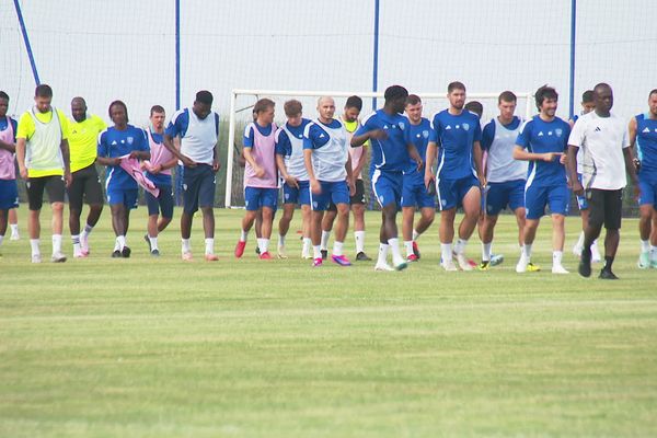 Les joueurs du SC Bastia ont retrouvé la pelouse pour un entraînement sur le centre Jules-Filippi à l'Igesa.