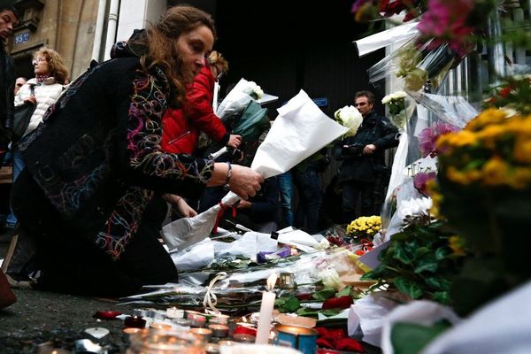 L'hommage, après la prise d'otages au Bataclan.