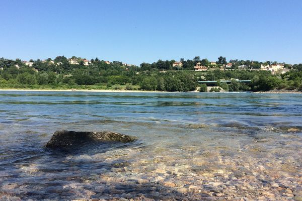 C'est en bordure du parc de la Feyssine (Villeurbanne) que l'accident a eu lieu. 