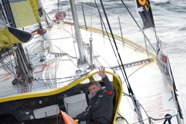 Le bateau s'est cassé en deux dans une vague