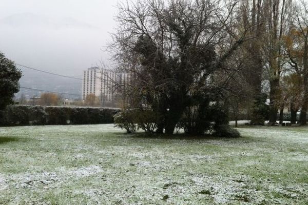 Un saupoudrage de l'agglomération de Grenoble - dimanche 2 décembre à 11h