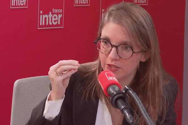 Aurore Bergé a été interpellée par un communiqué de presse du tribunal de Valenciennes concernant le féminicide d'Hautmont. Vendredi 3 janvier, au micro de France Inter, elle s'explique.