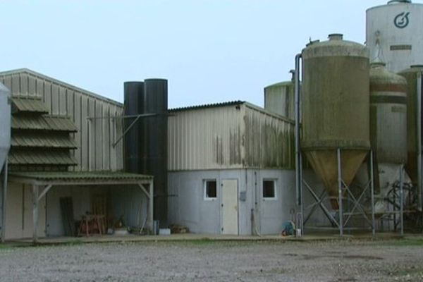 Les bâtiments de la ferme à Loueuse dans l'Oise