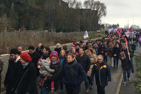 Les manifestants contre la réforme des retraites à Angers, le 9 janvier 2020