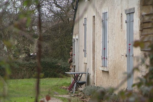 La maison de Nelly Ferron à Coulans-sur-Gée, là où le corps de l'infirmière a été découvert le vendredi 3 mars 2023