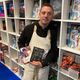 "On a eu une explosion de vente de mangas après le Covid." Romain Ollivier, libraire à Angers