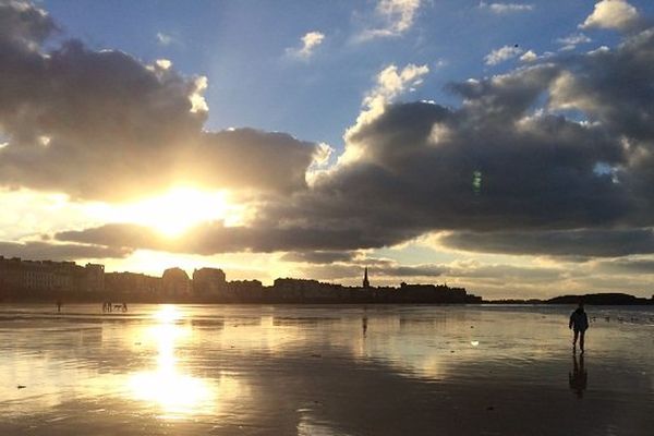 Plage du Sillon à Saint-Malo, un jour froid de décembre 2014