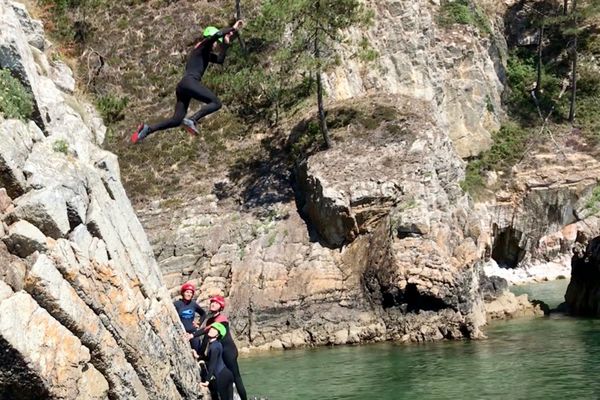 Coasteering, le saut vers l'aventure