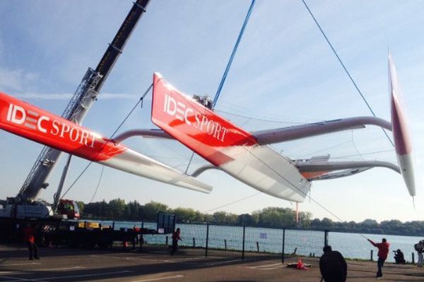 Baptême du bateau de Francis Joyon Idec Sport